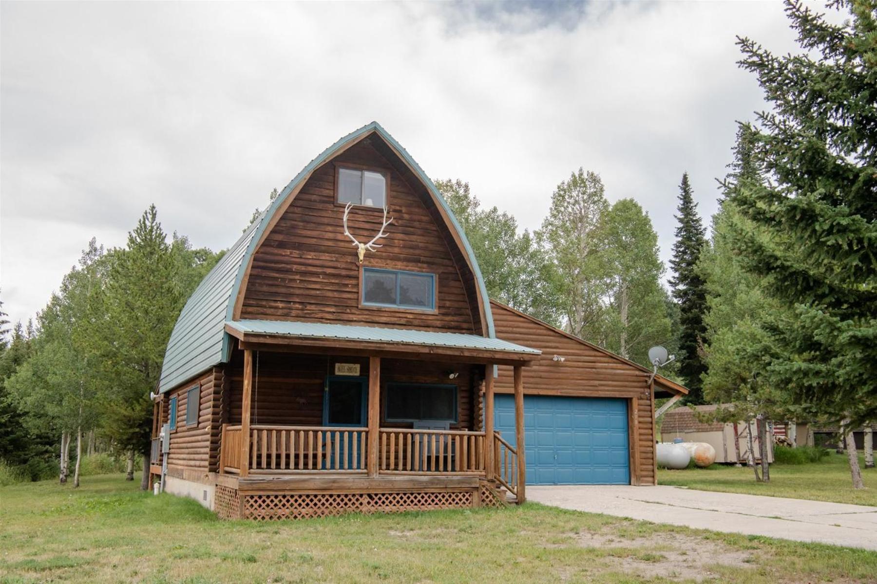 Blue Spruce Cabin Villa West Yellowstone Exterior photo